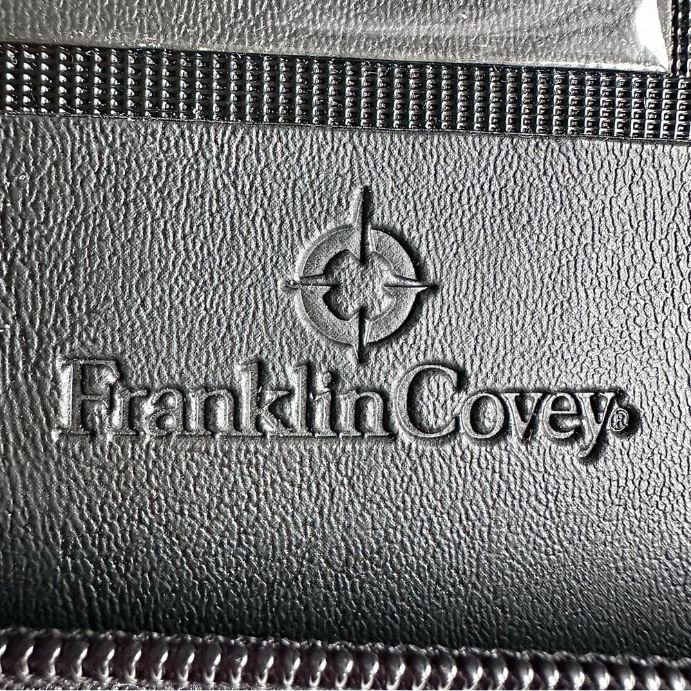 Franklin Covey Black Planner Cover 3 Ring Binder with Zipper